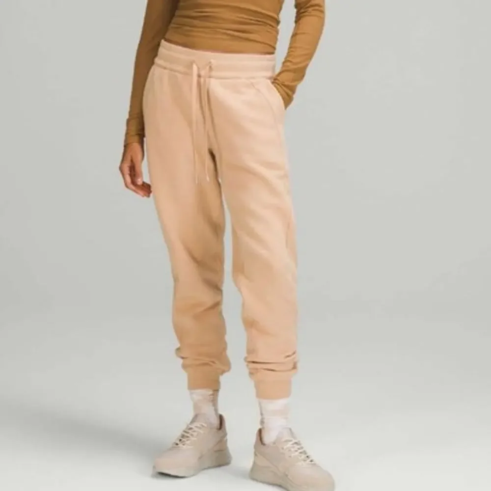 Lululemon Scuba High-Rise Jogger Pecan Tan size 2